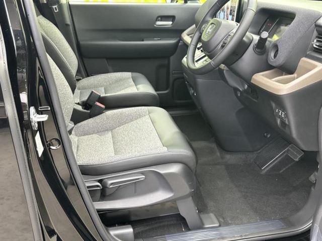 フリード ｅＨＥＶエアーＥＸ　純正　１１インチ　ナビ／ホンダセンシング／両側電動スライドドア／シートヒーター　前席／車線逸脱防止支援システム／シート　ハーフレザー／登録済未使用車／ヘッドランプ　ＬＥＤ／Ｂｌｕｅｔｏｏｔｈ接続（4枚目）