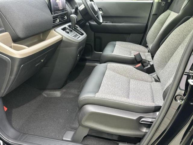 フリード ｅＨＥＶエアーＥＸ　純正　１１インチ　ナビ／ホンダセンシング／両側電動スライドドア／シートヒーター　前席／車線逸脱防止支援システム／シート　ハーフレザー／登録済未使用車／ヘッドランプ　ＬＥＤ／Ｂｌｕｅｔｏｏｔｈ接続（7枚目）