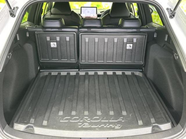 カローラツーリング ハイブリッドダブルバイビー　新品タイヤ／保証書／ディスプレイオーディオ＋ナビ１０インチ／トヨタセーフティセンス／シートヒーター　前席／車線逸脱防止支援システム／シート　ハーフレザー／ヘッドランプ　ＬＥＤ　衝突被害軽減システム（8枚目）