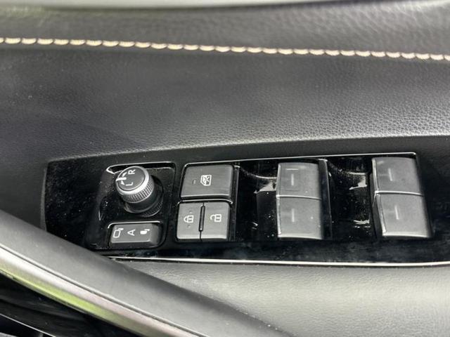 カローラツーリング ハイブリッドダブルバイビー　新品タイヤ／保証書／ディスプレイオーディオ＋ナビ１０インチ／トヨタセーフティセンス／シートヒーター　前席／車線逸脱防止支援システム／シート　ハーフレザー／ヘッドランプ　ＬＥＤ　衝突被害軽減システム（28枚目）