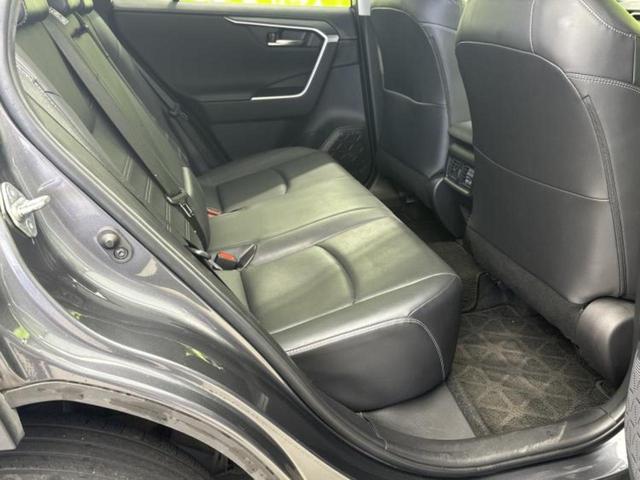 RAV4 4WD G 新品タイヤ/サンルーフ/モデリスタエアロ/保証書/純正 9インチ SDナビ/トヨタセーフティセンス/シートヒーター 前席/車線逸脱防止支援システム/シート フルレザー/電動バックドア 革シート 4WD(5枚目)