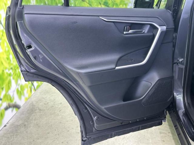 RAV4 4WD G 新品タイヤ/サンルーフ/モデリスタエアロ/保証書/純正 9インチ SDナビ/トヨタセーフティセンス/シートヒーター 前席/車線逸脱防止支援システム/シート フルレザー/電動バックドア 革シート 4WD(19枚目)