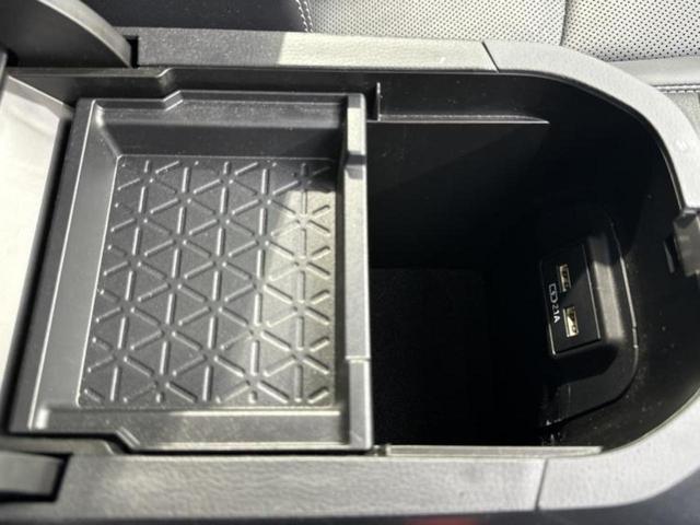 RAV4 4WD G 新品タイヤ/サンルーフ/モデリスタエアロ/保証書/純正 9インチ SDナビ/トヨタセーフティセンス/シートヒーター 前席/車線逸脱防止支援システム/シート フルレザー/電動バックドア 革シート 4WD(32枚目)