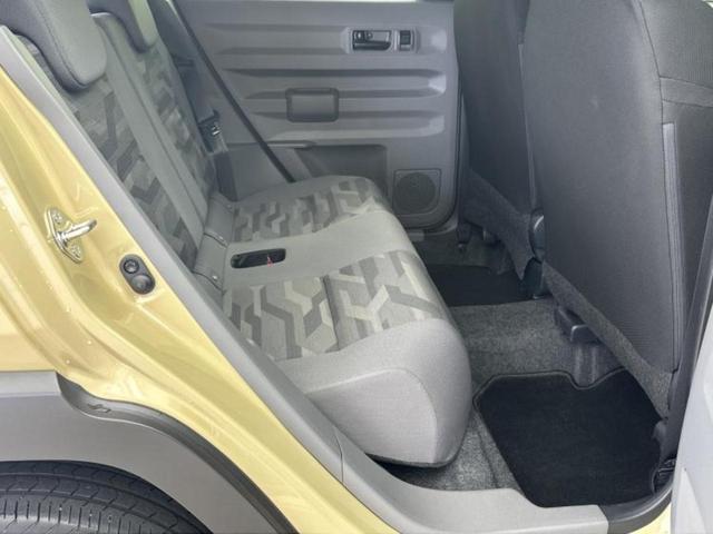 タフト Ｘ　スマートアシスト（トヨタ・ダイハツ）／車線逸脱防止支援システム／ヘッドランプ　ＬＥＤ／ＥＢＤ付ＡＢＳ／横滑り防止装置／アイドリングストップ／衝突安全ボディ／エンジンスタートボタン／オートライト（5枚目）