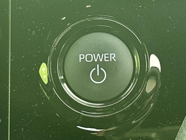 ノア ハイブリッドＳ－Ｚ　保証書／ディスプレイオーディオ＋ナビ１０．５インチ／フリップダウンモニター　純正　１３．２インチ／トヨタセーフティセンス／両側電動スライドドア／シートヒーター／車線逸脱防止支援システム　バックカメラ（28枚目）