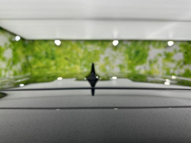 ノア ハイブリッドＳ－Ｚ　保証書／ディスプレイオーディオ＋ナビ１０．５インチ／フリップダウンモニター　純正　１３．２インチ／トヨタセーフティセンス／両側電動スライドドア／シートヒーター／車線逸脱防止支援システム　バックカメラ（49枚目）