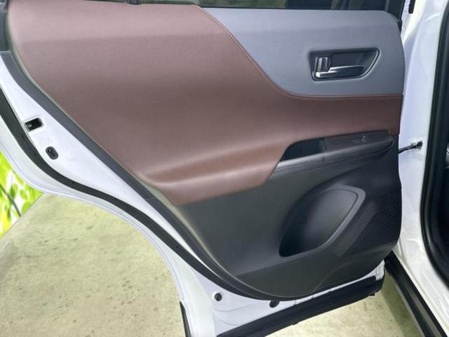 ハリアーハイブリッド ４ＷＤ　Ｚレザーパッケージ　新品タイヤ／調光パノラマルーフ／モデリスタエアロ／ＪＢＬ／保証書／ディスプレイオーディオ＋ナビ１２．３インチ／デジタルインナーミラー／衝突安全装置／シートエアコン／車線逸脱防止支援システム　革シート（19枚目）