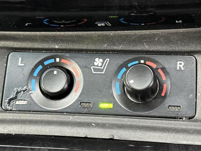 アルファード S Cパッケージ 純正 9インチ ナビ/フリップダウンモニター 純正 12.8インチ/デジタルインナーミラー/トヨタセーフティセンス/両側電動スライドドア/シートヒーター 前席/車線逸脱防止支援システム 革シート(30枚目)