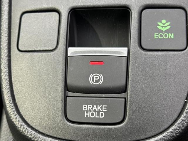 フィット ホーム　社外　ＳＤナビ／ホンダセンシング／車線逸脱防止支援システム／シート　ハーフレザー／ドライブレコーダー　前後／ヘッドランプ　ＬＥＤ／Ｂｌｕｅｔｏｏｔｈ接続／ＥＴＣ／ＥＢＤ付ＡＢＳ／横滑り防止装置（25枚目）