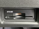 ETC車載器を搭載で、料金所でのスムーズな通過が可能です。キャッシュレス決済で、より快適なドライブを楽しめます。