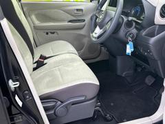 「この車の写真をもっと見たい」「状態が気になる」「この装備はついている？」どんな小さな疑問でもお気軽にお問い合わせください！ 4