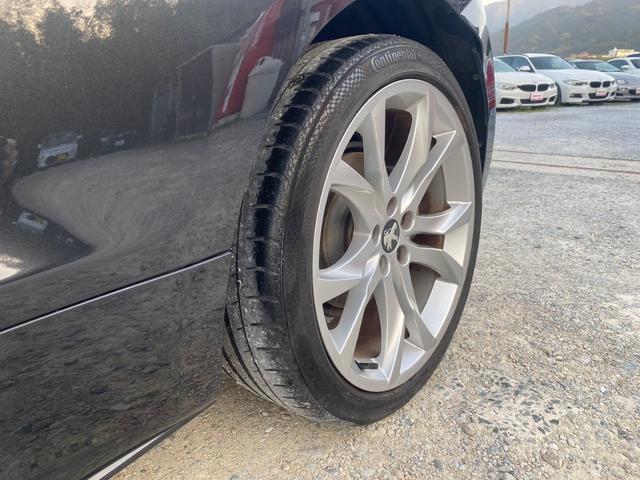 タイヤ左後　１９インチ純正アルミホイール＋Ｃｏｎｔｉｎｅｎｔａｌ　ＣｏｎｔｉＳｐｏｒｔＣｏｎｔａｃｔ３　　２３５／４０Ｒ１９