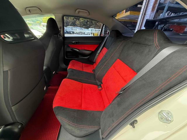 シビック タイプＲ　ユーザー買取車　アドバンレーシングＲＧ　社外マフラー　エアロボンネット　エアロパーツ　ワイドフェンダー（29枚目）