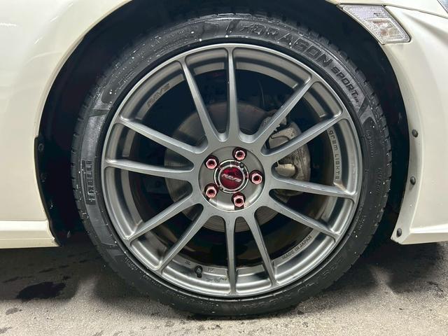 ８６ ＧＴ　ワンオーナー車　６速ＭＴ　ＴＯＭ’Ｓエアロ　ＴＯＭ’Ｓマフラー　ＲＡＹＳ１８インチＡＷ　ＢＬＩＴＺ車高調　クスコタワーバー　ＢＬＩＴＺサクションパイプ　ナビＴＶ　Ｂｌｕｅｔｏｏｔｈ　バックカメラ（12枚目）