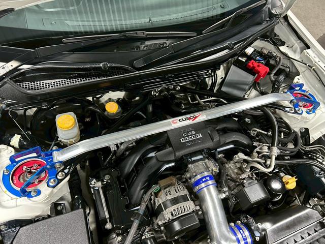 ８６ ＧＴ　ワンオーナー車　６速ＭＴ　ＴＯＭ’Ｓエアロ　ＴＯＭ’Ｓマフラー　ＲＡＹＳ１８インチＡＷ　ＢＬＩＴＺ車高調　クスコタワーバー　ＢＬＩＴＺサクションパイプ　ナビＴＶ　Ｂｌｕｅｔｏｏｔｈ　バックカメラ（18枚目）
