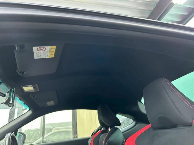 ８６ ＧＴ　ワンオーナー車　６速ＭＴ　ＴＯＭ’Ｓエアロ　ＴＯＭ’Ｓマフラー　ＲＡＹＳ１８インチＡＷ　ＢＬＩＴＺ車高調　クスコタワーバー　ＢＬＩＴＺサクションパイプ　ナビＴＶ　Ｂｌｕｅｔｏｏｔｈ　バックカメラ（25枚目）