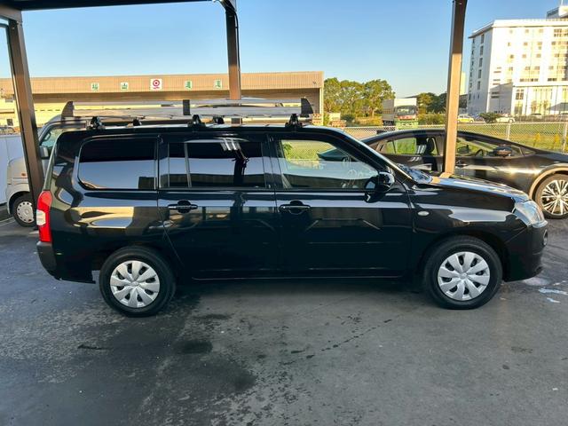 プロボックス ハイブリッドＦ　衝突軽減ブレーキ　車線逸脱警報　オートハイビーム　ディス王令オーディオ　スマホ連動　バックカメラ　ミラー型前後ドラレコ　シートカバー　運転席シートヒーター　ルーフキャリア　タイミングチェーン駆動（6枚目）