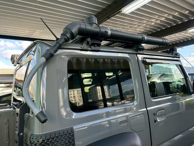 ジムニーシエラ ＪＣ　５速ＭＴ　ミリタリールック　ＪＡＯＳリフトアップキット　Ｍ／Ｔタイヤ　ルーフキャリア　サイドオーニング　ＬＥＤ作業灯　社外サイドステップ　ディスプレイオーディオ　ＥＴＣ　前後ドラレコ　ワンオーナー車（12枚目）