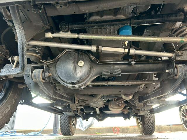 ジムニーシエラ ＪＣ　５速ＭＴ　ミリタリールック　ＪＡＯＳリフトアップキット　Ｍ／Ｔタイヤ　ルーフキャリア　サイドオーニング　ＬＥＤ作業灯　社外サイドステップ　ディスプレイオーディオ　ＥＴＣ　前後ドラレコ　ワンオーナー車（28枚目）