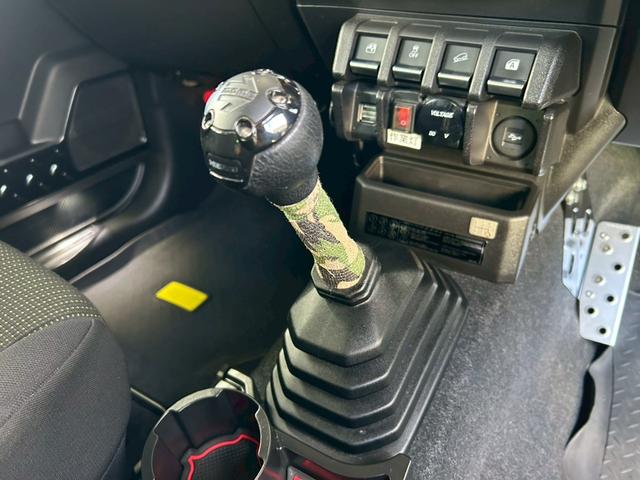 ジムニーシエラ ＪＣ　５速ＭＴ　ミリタリールック　ＪＡＯＳリフトアップキット　Ｍ／Ｔタイヤ　ルーフキャリア　サイドオーニング　ＬＥＤ作業灯　社外サイドステップ　ディスプレイオーディオ　ＥＴＣ　前後ドラレコ　ワンオーナー車（45枚目）