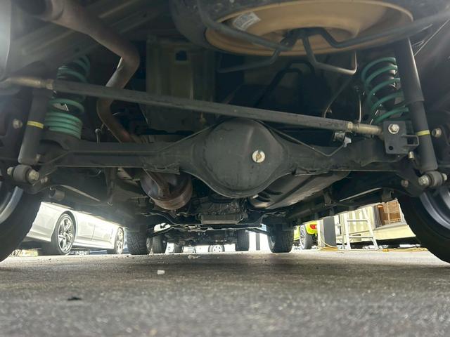 エブリイワゴン ＰＺターボ　リフトアップ　１５インチＡＷ　社外バンパー　アンダーガード　ルーフキャリア　衝突軽減ブレーキ　車線逸脱警報　オートハイビーム　電動スライドドア　ナビ　前後ドラレコ　スマートキー　ＥＴＣ　シートヒーター（19枚目）