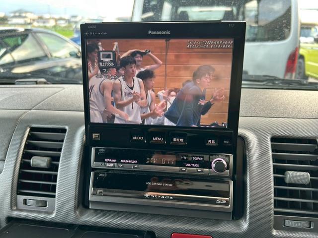 ハイエースバン ロングスーパーＧＬ　１７インチＡＷ　ＮＡＳＣＡＲホワイトレタータイヤ　ローダウン　新品ヘッドライト　ナビＴＶ　フリップダウンモニター　バックカメラ　キーレス　ＥＴＣ　４ナンバー貨物登録　タイミングチェーン駆動　車検整備付（23枚目）