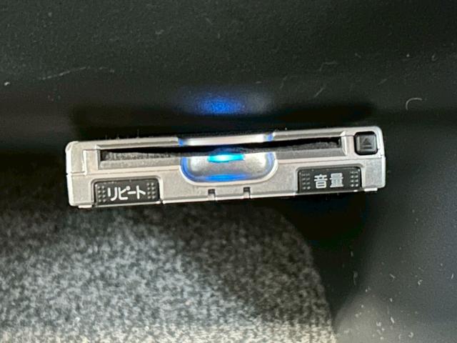 ハイエースバン ロングスーパーＧＬ　１７インチＡＷ　ＮＡＳＣＡＲホワイトレタータイヤ　ローダウン　新品ヘッドライト　ナビＴＶ　フリップダウンモニター　バックカメラ　キーレス　ＥＴＣ　４ナンバー貨物登録　タイミングチェーン駆動　車検整備付（32枚目）