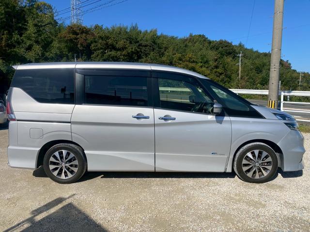 セレナ ハイウェイスター 助手席サイドリフトアップシート 純正8インチナビ・フルセグTV・Bluetoothオーディオ・アラウンドビューモニター ハンズフリー両側パワースライドドア LEDヘッドライト セーフティP(7枚目)