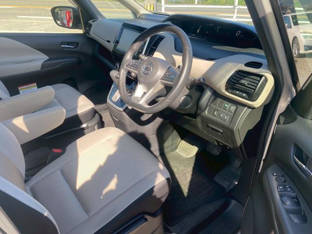 セレナ ハイウェイスター 助手席サイドリフトアップシート 純正8インチナビ・フルセグTV・Bluetoothオーディオ・アラウンドビューモニター ハンズフリー両側パワースライドドア LEDヘッドライト セーフティP(10枚目)