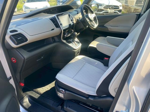 セレナ ハイウェイスター 助手席サイドリフトアップシート 純正8インチナビ・フルセグTV・Bluetoothオーディオ・アラウンドビューモニター ハンズフリー両側パワースライドドア LEDヘッドライト セーフティP(13枚目)