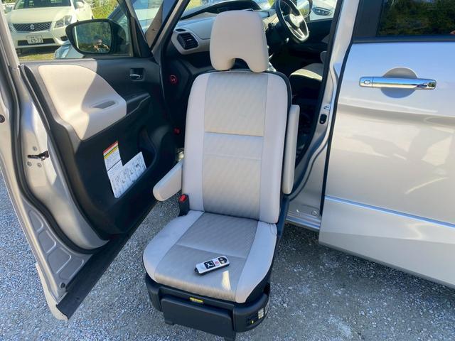 セレナ ハイウェイスター 助手席サイドリフトアップシート 純正8インチナビ・フルセグTV・Bluetoothオーディオ・アラウンドビューモニター ハンズフリー両側パワースライドドア LEDヘッドライト セーフティP(15枚目)