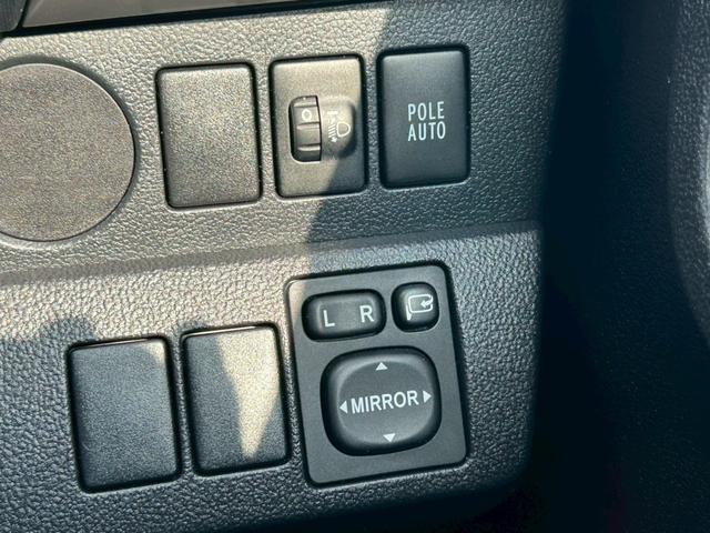 ラクティス Ｇ　ウェルキャブ　車いす仕様車　タイプＩＩ　車いす電動固定＆後退防止装置　車高降下装置　スロープ　前後ドラレコ　ＥＴＣ　キーレス　クルーズコントロール　小児用車いす１．５列目積載可能　乗車定員４名（34枚目）