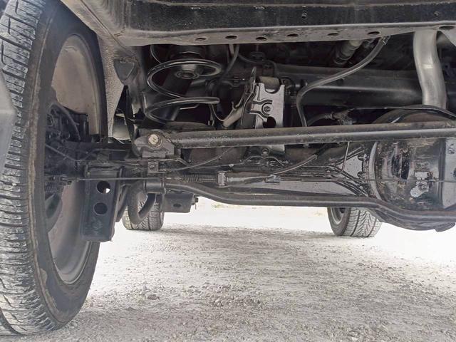 ランドクルーザー１００ ＶＸリミテッド　Ｇセレクション　フロントエアロ・サンルーフ・アクティブハイトコントロール・クルーズコントロール・社外２０インチアルミ・背面タイヤ・タイミングベルト交換ステッカーＲ３年１００９９５ｋｍ・１ナンバー登録車・５人乗り（22枚目）