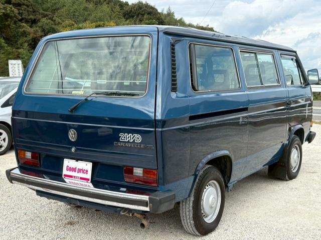 カラベル ＧＬ　正規ディーラー車　ステンレスクーラントパイプ新品交換済み　右ハンドル　３ＡＴ　オートマ限定免許運転可　オーバーヘッドクーラー　３列シート　ウォークスルー　ホイールキャップ　カセットデッキ　ＥＴＣ（4枚目）