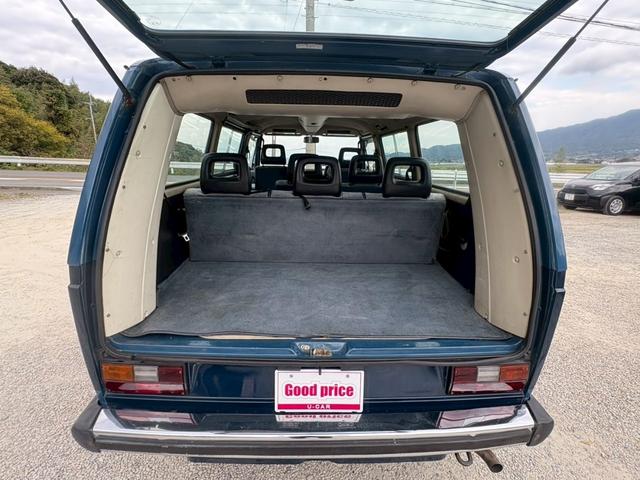 カラベル ＧＬ　正規ディーラー車　ステンレスクーラントパイプ新品交換済み　右ハンドル　３ＡＴ　オートマ限定免許運転可　オーバーヘッドクーラー　３列シート　ウォークスルー　ホイールキャップ　カセットデッキ　ＥＴＣ（29枚目）