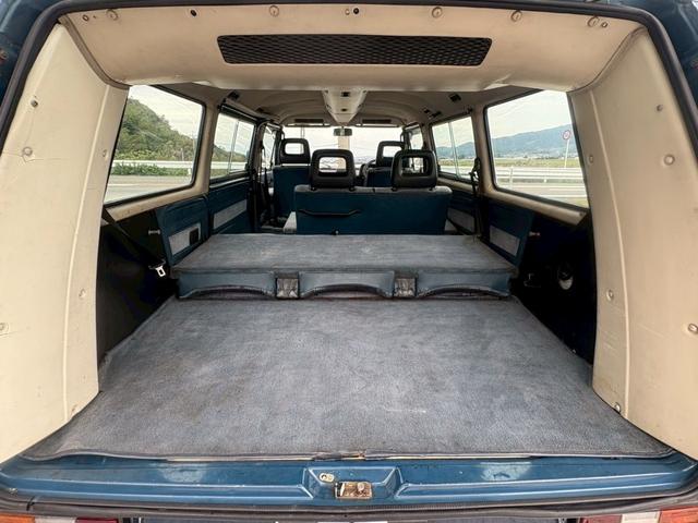 カラベル ＧＬ　正規ディーラー車　ステンレスクーラントパイプ新品交換済み　右ハンドル　３ＡＴ　オートマ限定免許運転可　オーバーヘッドクーラー　３列シート　ウォークスルー　ホイールキャップ　カセットデッキ　ＥＴＣ（30枚目）