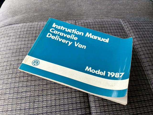 カラベル ＧＬ　正規ディーラー車　ステンレスクーラントパイプ新品交換済み　右ハンドル　３ＡＴ　オートマ限定免許運転可　オーバーヘッドクーラー　３列シート　ウォークスルー　ホイールキャップ　カセットデッキ　ＥＴＣ（50枚目）