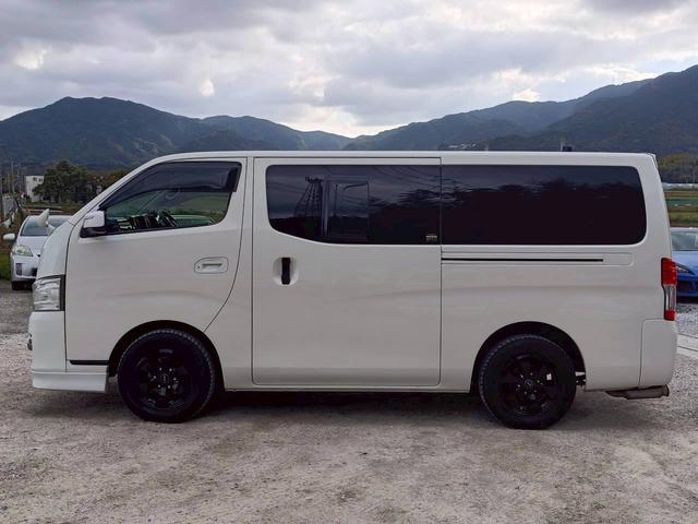 NV350キャラバンバン ロングライダープレミアムGXターボ ディーゼル・リアクラー&リアヒーター・社外アルミ・社外マフラー・バックモニター・社外ウッド調コンビハンドル・フォグランプ(8枚目)