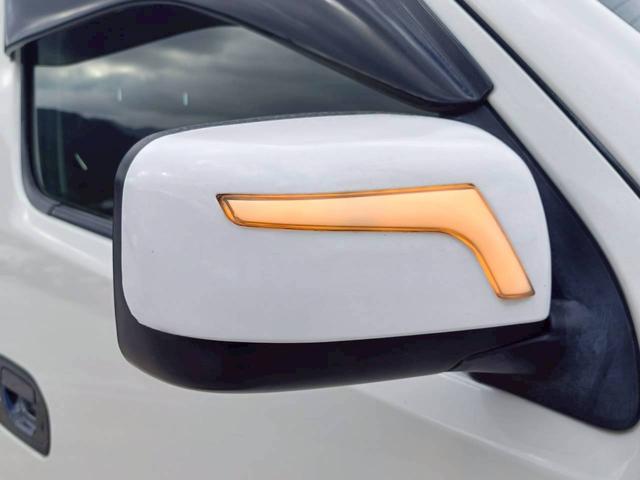 NV350キャラバンバン ロングライダープレミアムGXターボ ディーゼル・リアクラー&リアヒーター・社外アルミ・社外マフラー・バックモニター・社外ウッド調コンビハンドル・フォグランプ(15枚目)