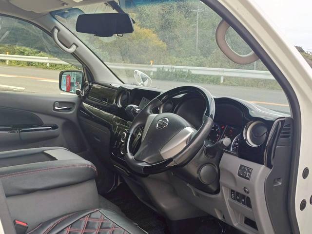 NV350キャラバンバン ロングライダープレミアムGXターボ ディーゼル・リアクラー&リアヒーター・社外アルミ・社外マフラー・バックモニター・社外ウッド調コンビハンドル・フォグランプ(17枚目)