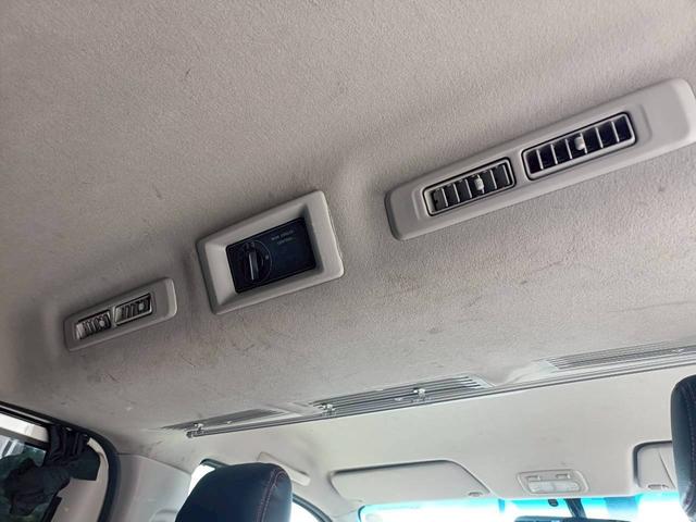 NV350キャラバンバン ロングライダープレミアムGXターボ ディーゼル・リアクラー&リアヒーター・社外アルミ・社外マフラー・バックモニター・社外ウッド調コンビハンドル・フォグランプ(33枚目)