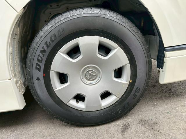 ハイエースバン ロングジャストローDXGLパック 純正エアロ 新品社外ヘッドライト ナビTV Bluetoothオーディオ バックカメラ キーレス ETC 社外ステアリング 平床 4ナンバー貨物登録 車検整備付き タイミングチェーン駆動(11枚目)