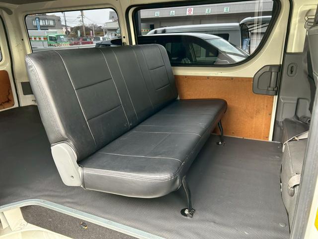 ハイエースバン ロングジャストローDXGLパック 純正エアロ 新品社外ヘッドライト ナビTV Bluetoothオーディオ バックカメラ キーレス ETC 社外ステアリング 平床 4ナンバー貨物登録 車検整備付き タイミングチェーン駆動(16枚目)