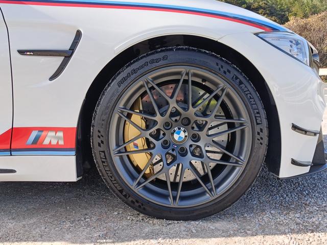 Ｍ４ ＤＴＭチャンピオンエディション　日本国内２５台限定モデル・７速ＭＤＣＴ・Ｍドライバースパッケージ（24枚目）