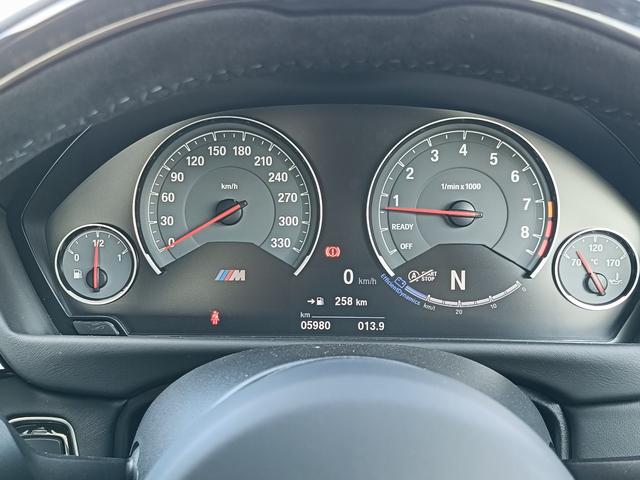 Ｍ４ ＤＴＭチャンピオンエディション　日本国内２５台限定モデル・７速ＭＤＣＴ・Ｍドライバースパッケージ（46枚目）