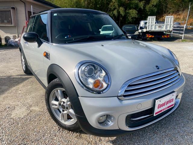 ＭＩＮＩ クーパー　社外ナビ・フルセグＴＶ・バックモニター・Ｂｌｕｅｔｏｏｔｈ　プッシュスタート　ＨＩＤヘッドライト　純正アルミ　ユーザー様買取車（8枚目）