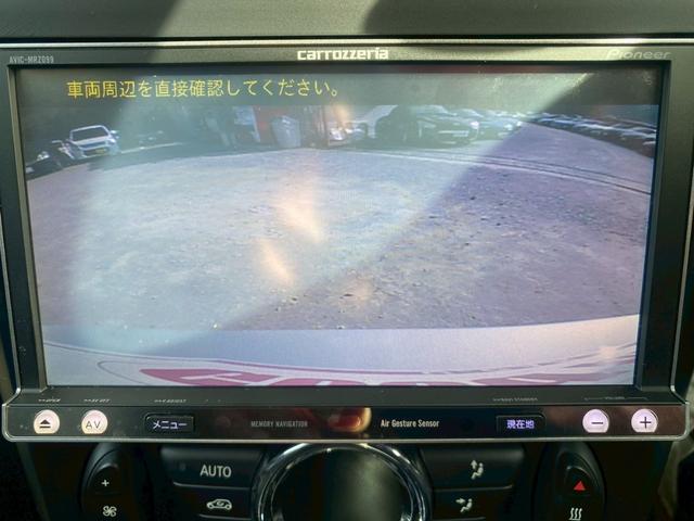 ＭＩＮＩ クーパー　社外ナビ・フルセグＴＶ・バックモニター・Ｂｌｕｅｔｏｏｔｈ　プッシュスタート　ＨＩＤヘッドライト　純正アルミ　ユーザー様買取車（17枚目）