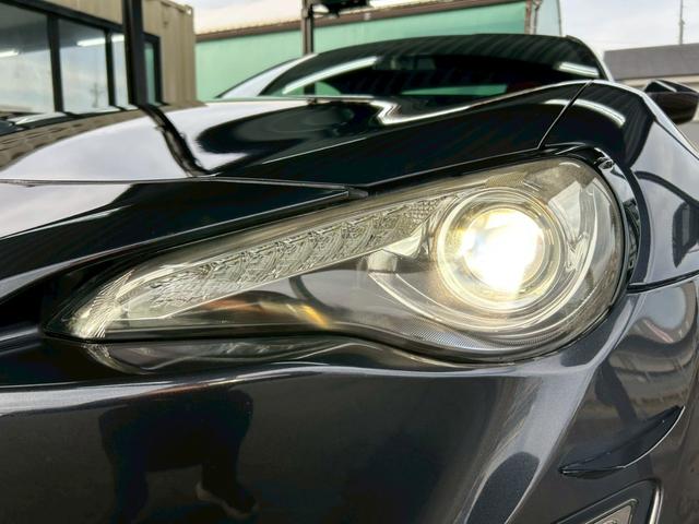 ８６ ＧＴ　６速ＭＴ　ＴＲＤフルエアロ＆マフラー　ＧＴウイング　社外エキマニ　ＢＬＩＴＺインテークパイプ　トラストオイルクーラー　クスコ車高調　ＲＭＰ１８インチＡＷ　ナビＴＶ　バックカメラ　クラッチ交換済み（15枚目）