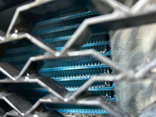 ８６ ＧＴ　６速ＭＴ　ＴＲＤフルエアロ＆マフラー　ＧＴウイング　社外エキマニ　ＢＬＩＴＺインテークパイプ　トラストオイルクーラー　クスコ車高調　ＲＭＰ１８インチＡＷ　ナビＴＶ　バックカメラ　クラッチ交換済み（26枚目）