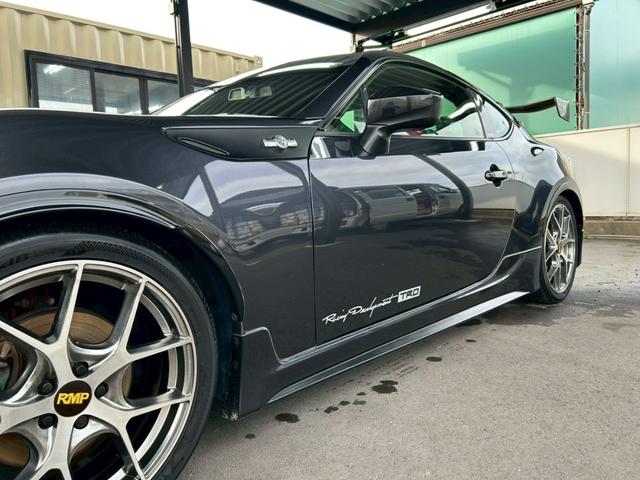 ８６ ＧＴ　６速ＭＴ　ＴＲＤフルエアロ＆マフラー　ＧＴウイング　社外エキマニ　ＢＬＩＴＺインテークパイプ　トラストオイルクーラー　クスコ車高調　ＲＭＰ１８インチＡＷ　ナビＴＶ　バックカメラ　クラッチ交換済み（36枚目）